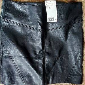 PU Black Leather Mini Skirt Size 32, XS, H&M